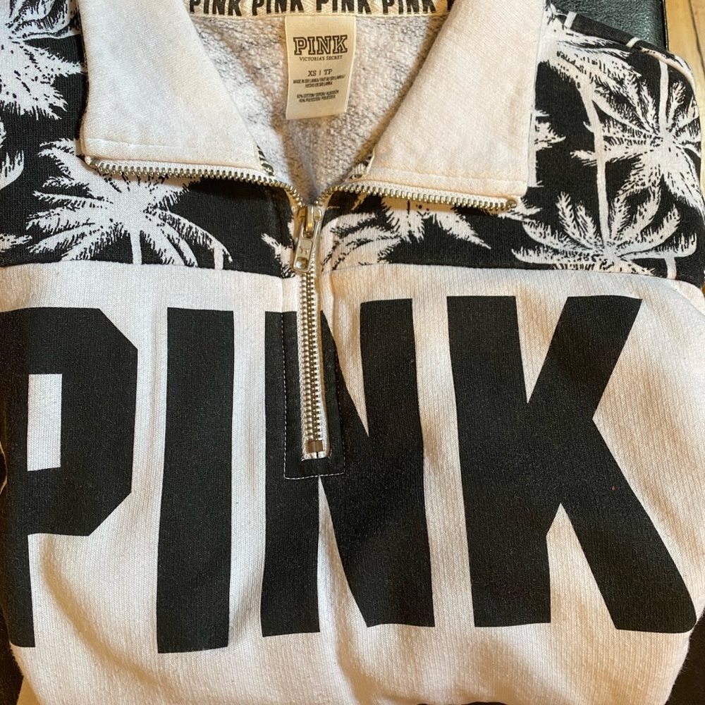 Half zip sweatshirt
